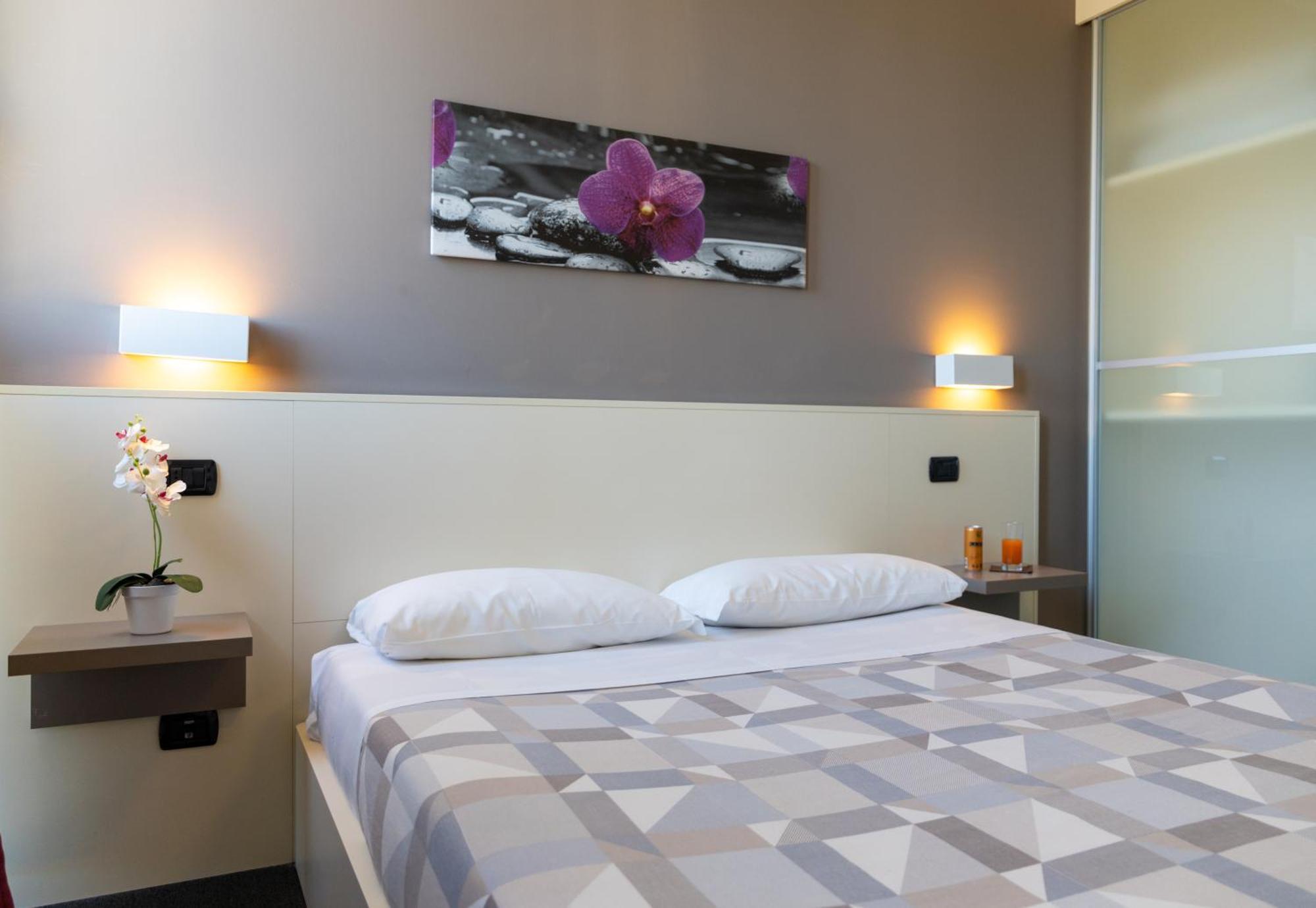 Hotel Giallo Noceto Buitenkant foto