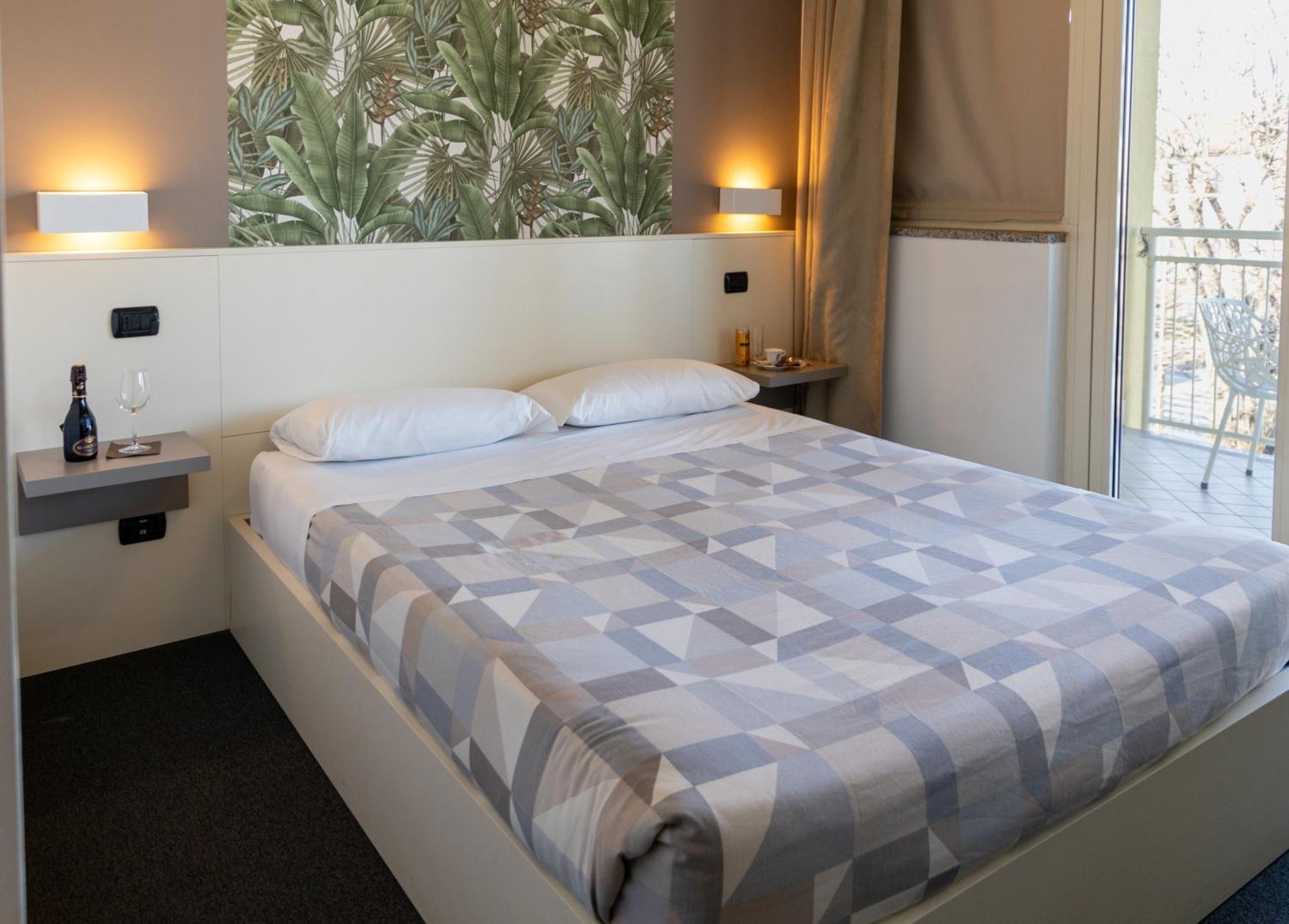 Hotel Giallo Noceto Buitenkant foto